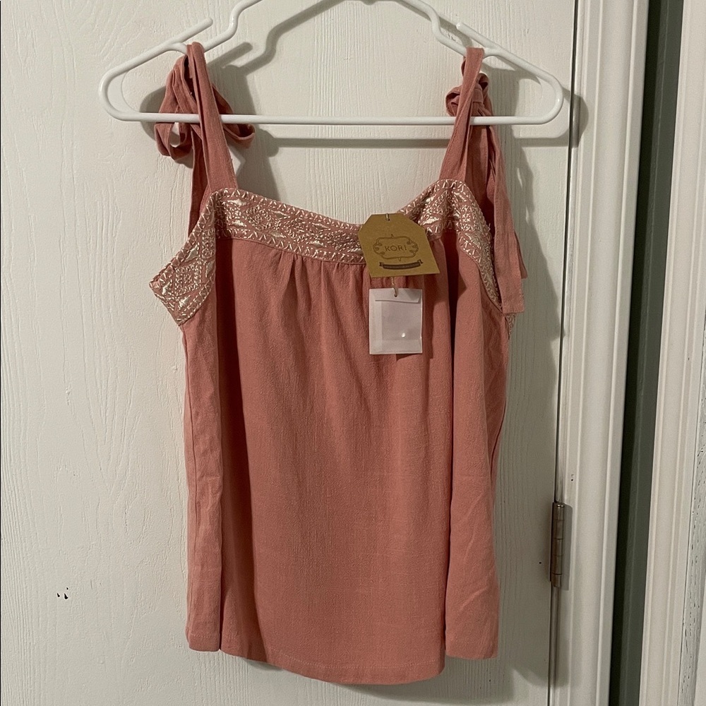 NWT Kori Boho Pink Coral Flowy Embroidered Trim Tie Strap Top Size Medium
